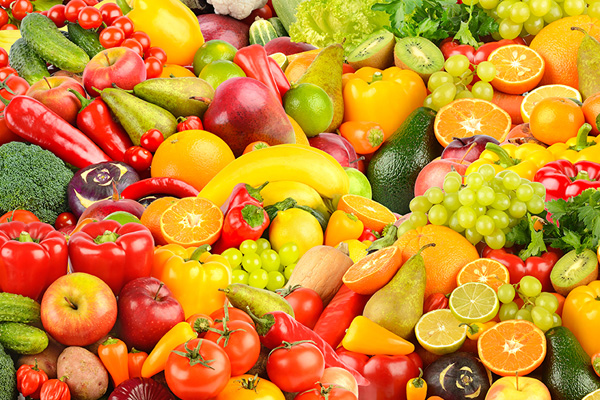 מגוון פירות וירקות מומלץ לצרוך בכל עונות השנה